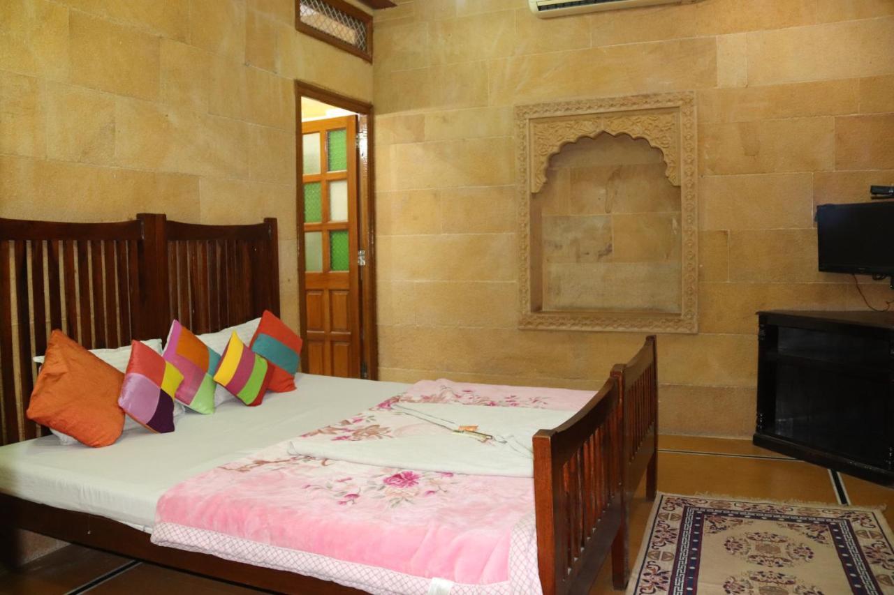 Hotel Pol Haveli Džaisalmér Exteriér fotografie