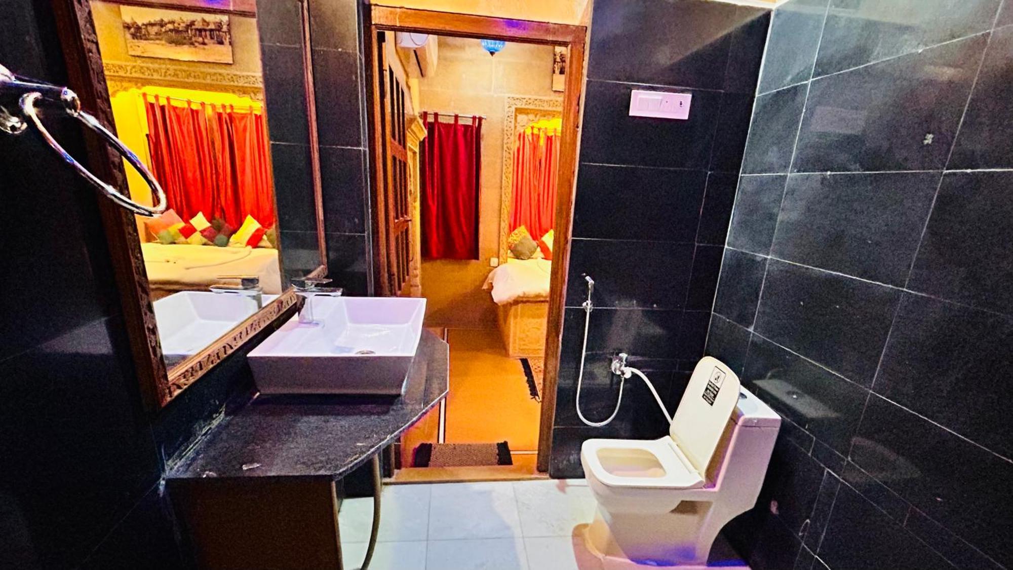 Hotel Pol Haveli Džaisalmér Exteriér fotografie