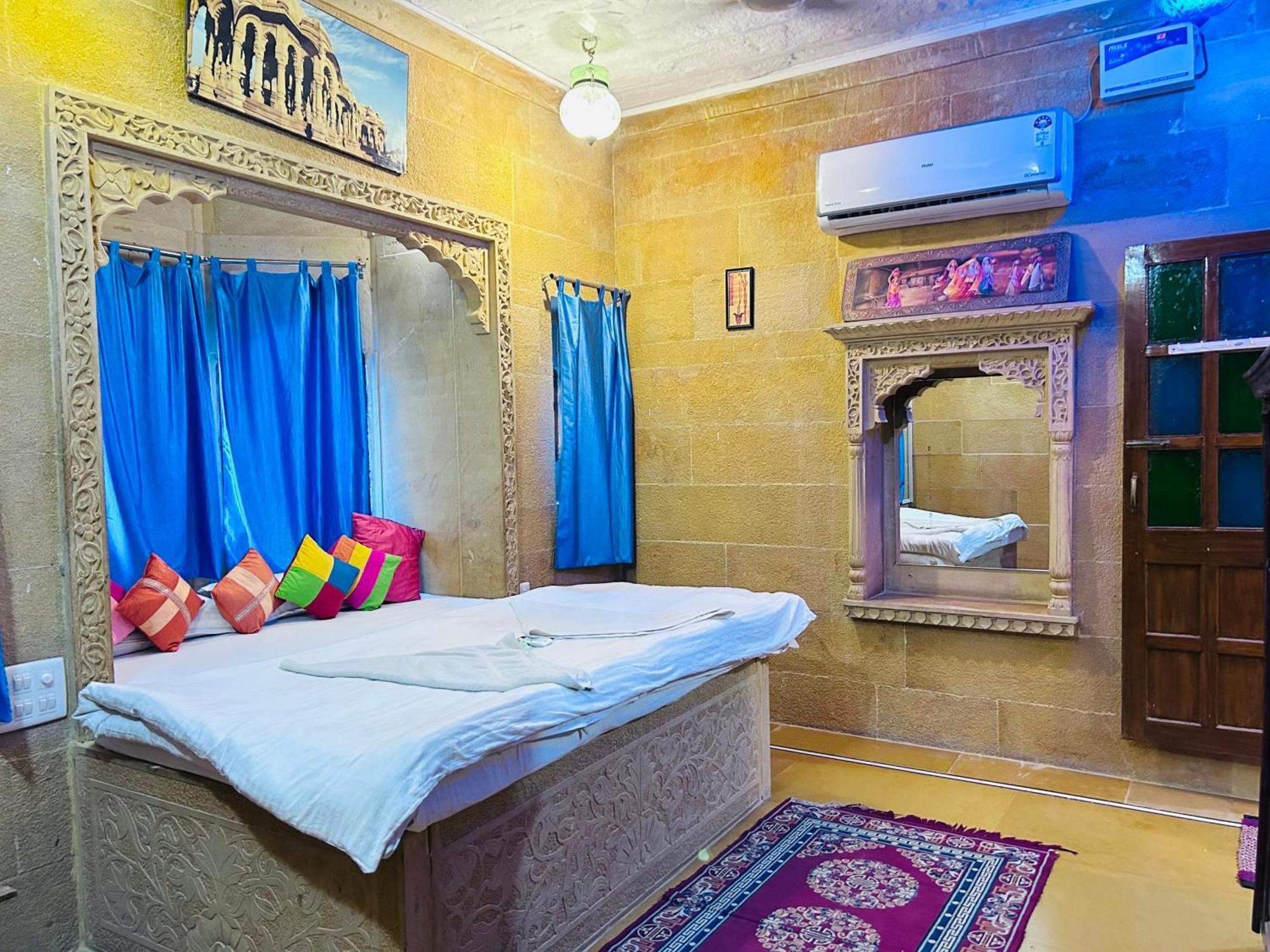Hotel Pol Haveli Džaisalmér Exteriér fotografie